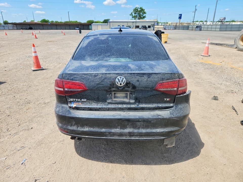 49279016 :رقم المزاد ، 3VWB67AJ3JM241991 vin ، 2018 Volkswagen Jetta مزاد بيع
