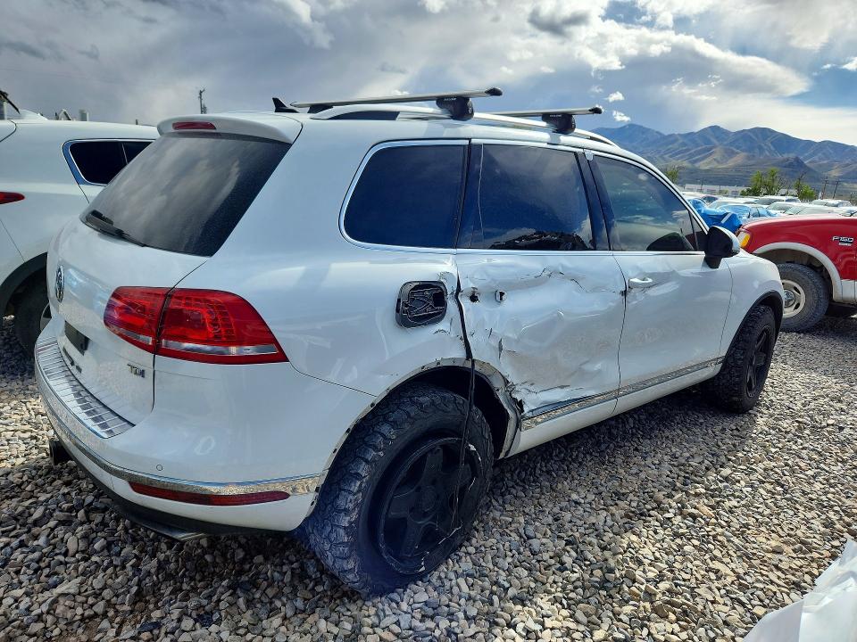 Продажа на аукционе авто 2015 Volkswagen Touareg, vin: WVGEP9BP0FD002764, номер лота: 50637616