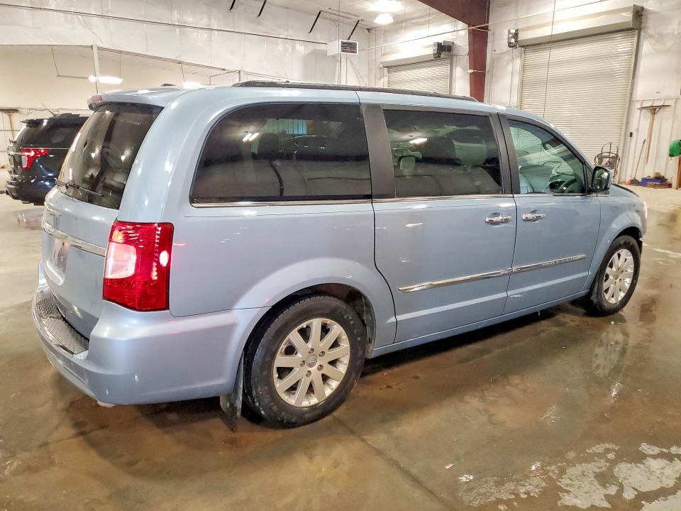 2016 Chrysler Town & Country მანქანა იყიდება აუქციონზე, vin: 2C4RC1BG4GR284618, აუქციონის ნომერი: 49268856