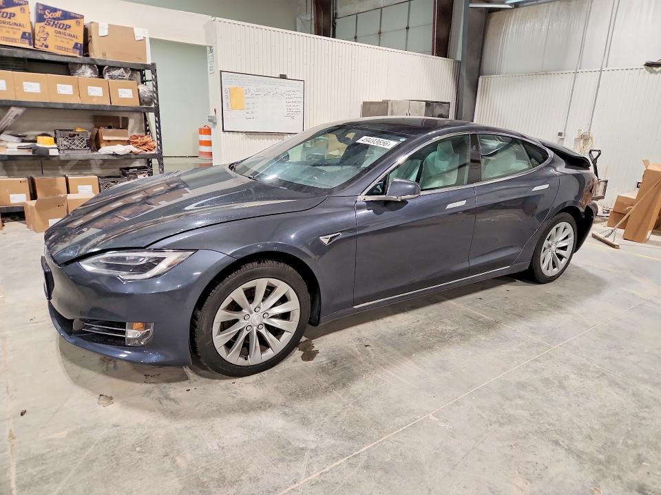 Продаж на аукціоні авто 2017 Tesla Model S, vin: 5YJSA1E2XHF190635, номер лоту: 49493656