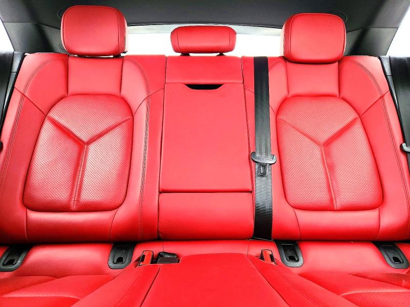 Продаж на аукціоні авто 2018 Porsche Macan, vin: WP1AA2A53JLB20493, номер лоту: 49314716