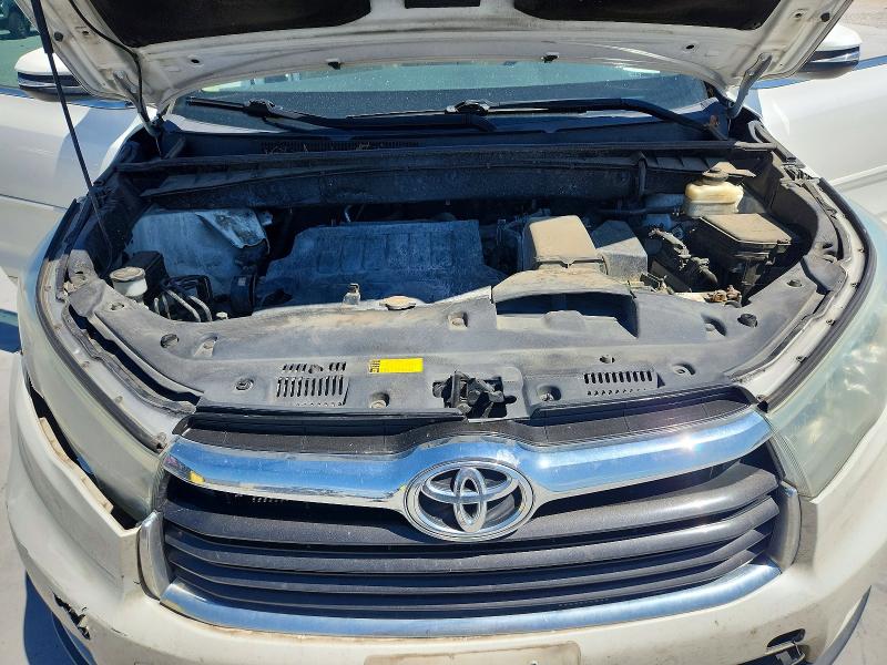 Продажа на аукционе авто 2015 Toyota Highlander, vin: 5TDZKRFH4FS117699, номер лота: 49020996