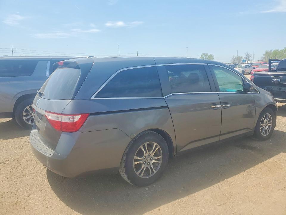 50294746 :رقم المزاد ، 5FNRL5H6XBB073921 vin ، 2011 Honda Odyssey مزاد بيع