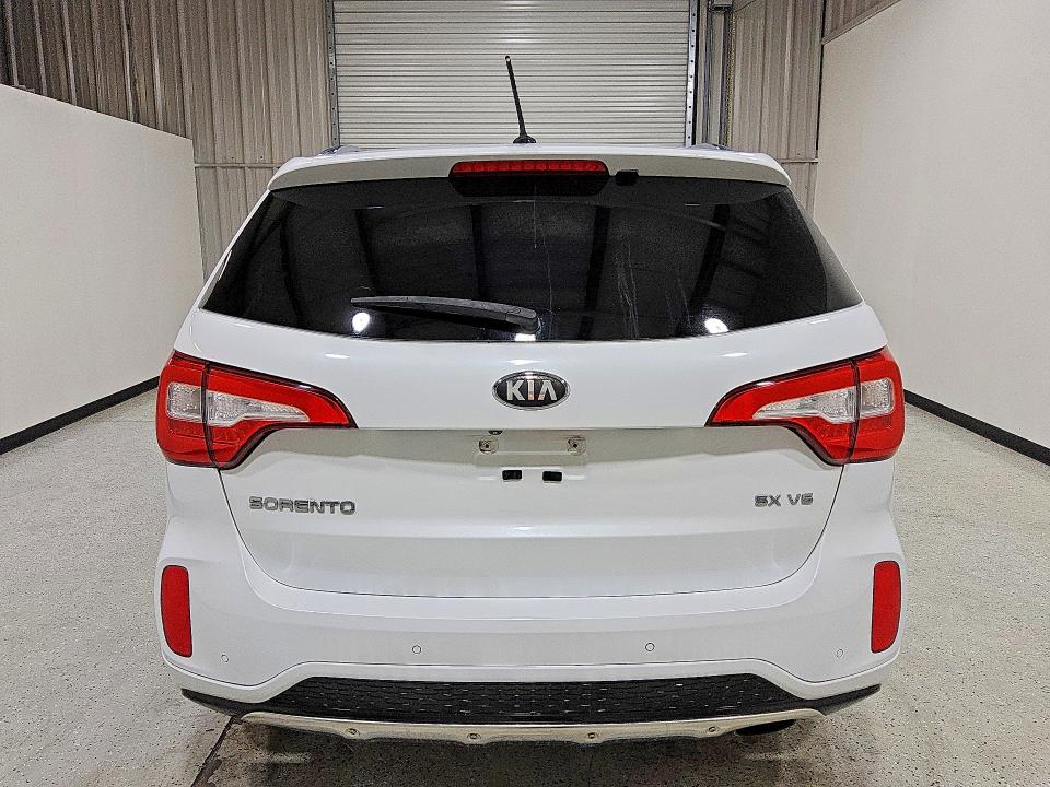Продаж на аукціоні авто 2015 Kia Sorento, vin: 5XYKW4A70FG613250, номер лоту: 49050686