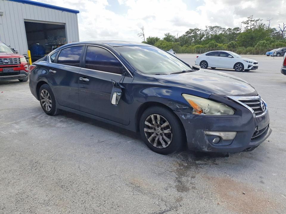 2015 Nissan Altima მანქანა იყიდება აუქციონზე, vin: 1N4AL3APXFN385237, აუქციონის ნომერი: 49914486