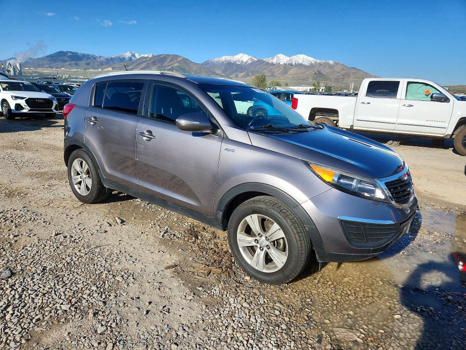 51374186 :رقم المزاد ، KNDPBCA21B7168119 vin ، 2011 Kia Sportage مزاد بيع