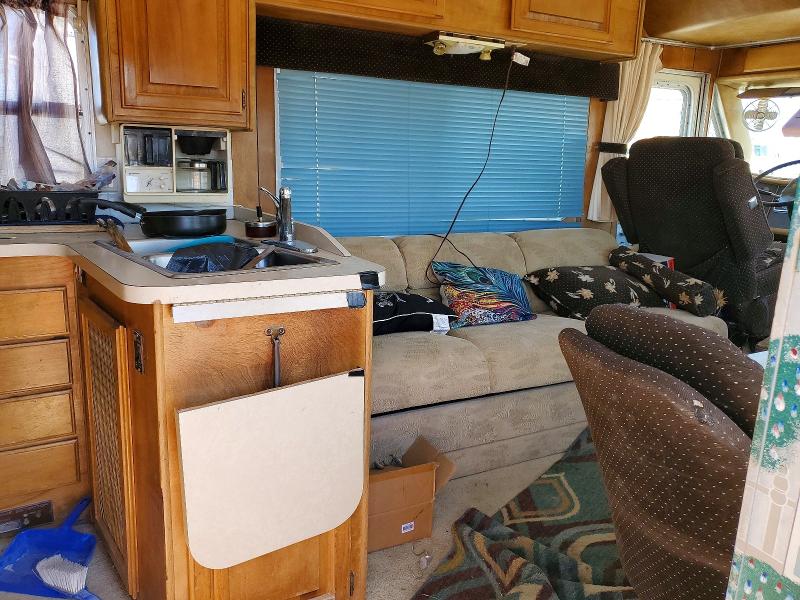 46957896 :رقم المزاد ، 1GBKP37W6C3305705 vin ، 1982 Chevrolet P30 مزاد بيع