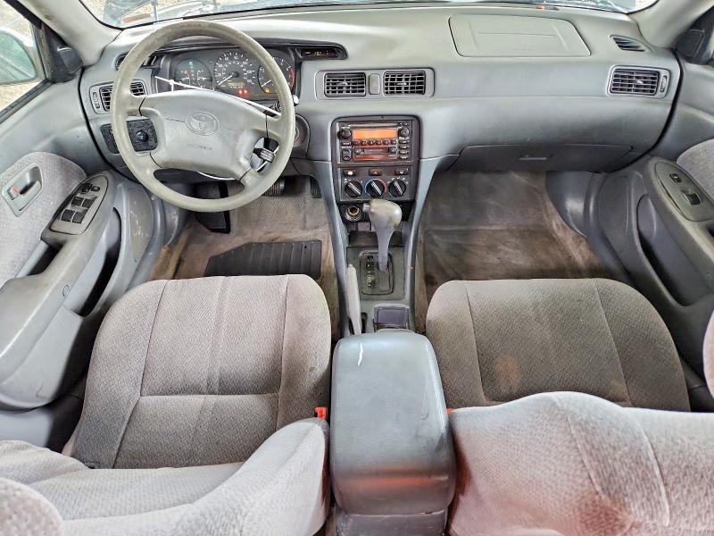 48597216 :رقم المزاد ، JT2BG22K8Y0451079 vin ، 2000 Toyota Camry مزاد بيع