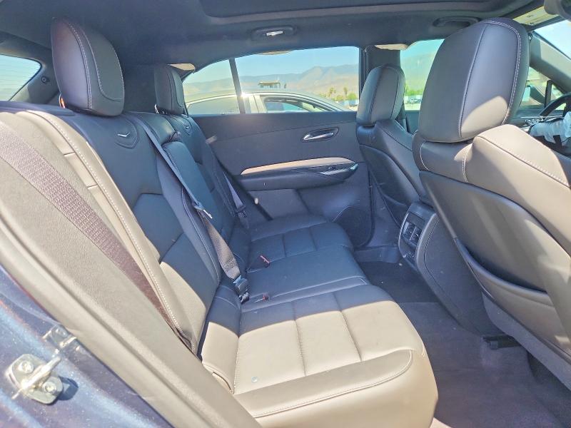 51762426 :رقم المزاد ، 1GYFZCR46KF183518 vin ، 2019 Cadillac Xt4 مزاد بيع
