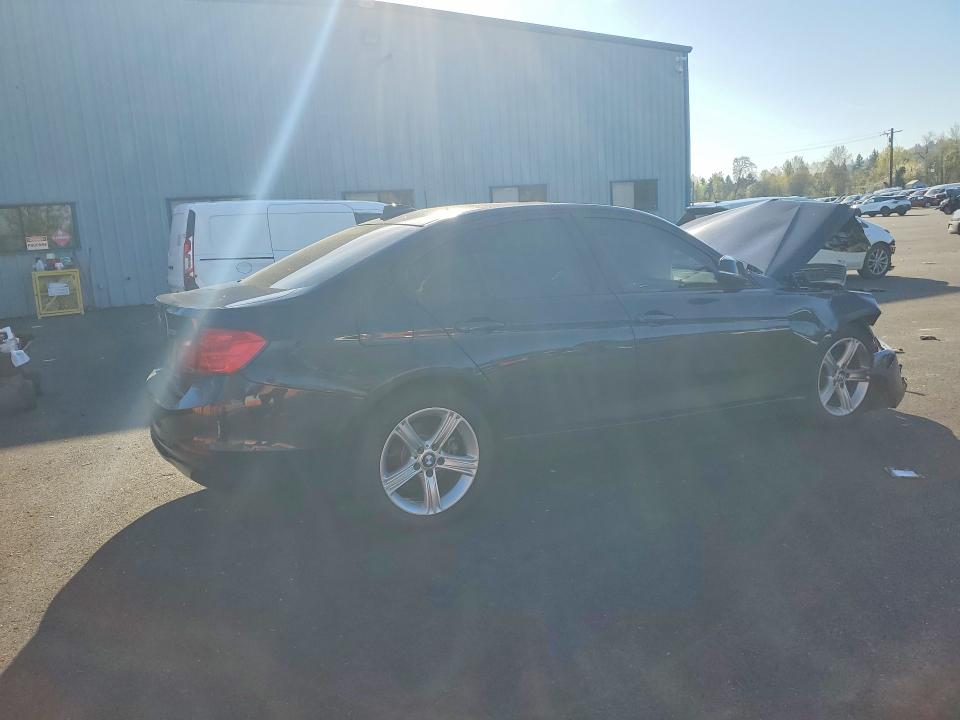 48804676 :رقم المزاد ، WBA3C1C50DF440463 vin ، 2013 Bmw 328 مزاد بيع