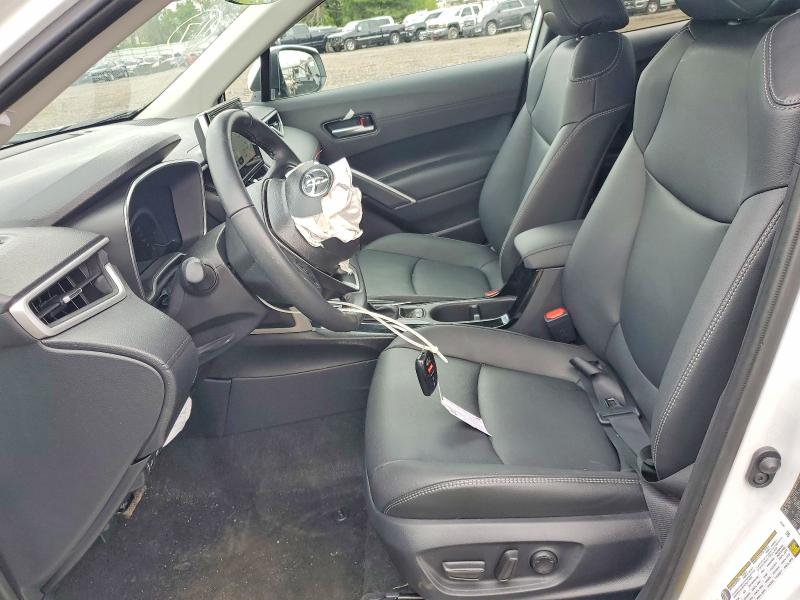 2024 Toyota Corolla Cross მანქანა იყიდება აუქციონზე, vin: 7MUDAABG0RV115129, აუქციონის ნომერი: 49516456