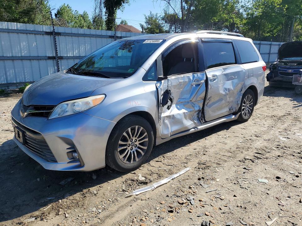 Auction sale of the 2018 Toyota Sienna, vin: 5TDYZ3DC7JS917403, lot number: 51124886
