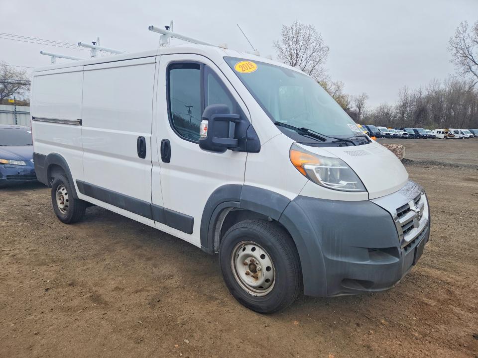 48763336 :رقم المزاد ، 3C6TRVAG2JE120975 vin ، 2018 Ram Promaster 1500 مزاد بيع