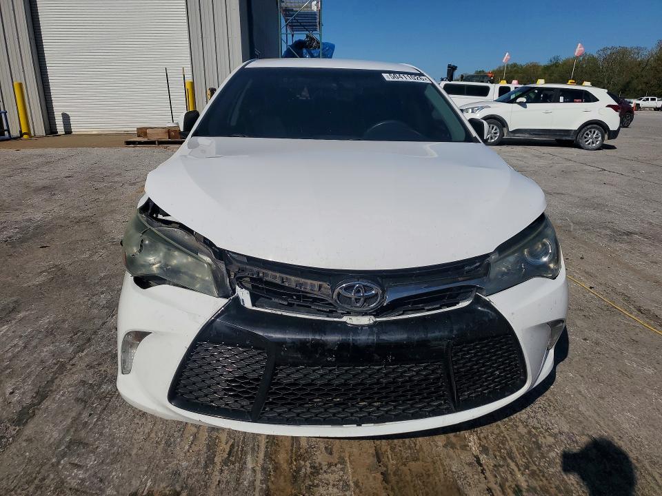 Aukcja sprzedaży 2015 Toyota Camry, vin: 4T1BF1FK7FU113690, numer aukcji: 50411026