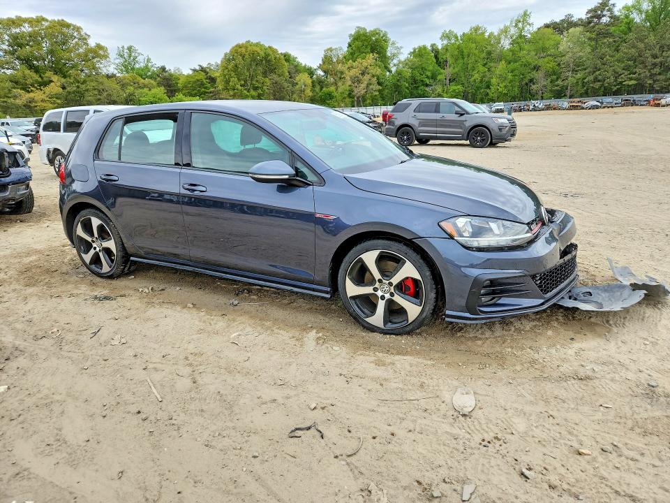 51085716 :رقم المزاد ، 3VW447AU6JM273133 vin ، 2018 Volkswagen Gti مزاد بيع
