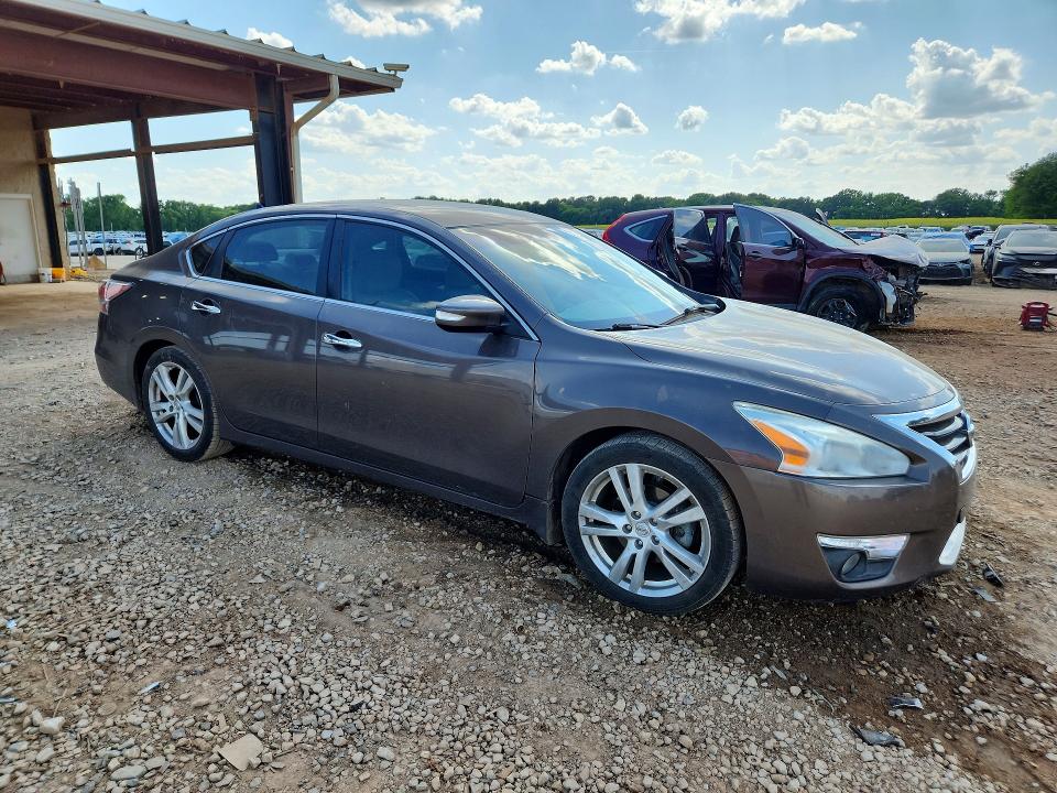 50450806 :رقم المزاد ، 1N4BL3AP7FC132506 vin ، 2015 Nissan Altima مزاد بيع