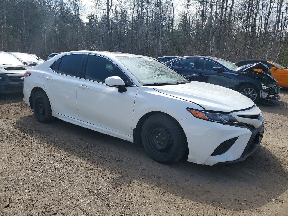 49676856 :رقم المزاد ، 4T1J11AK2LU865262 vin ، 2020 Toyota Camry مزاد بيع