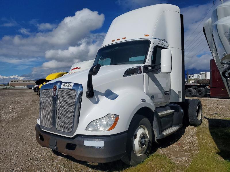 Продажа на аукционе авто 2016 Kenworth T680, vin: 1XKYA48X0GJ496516, номер лота: 46213956
