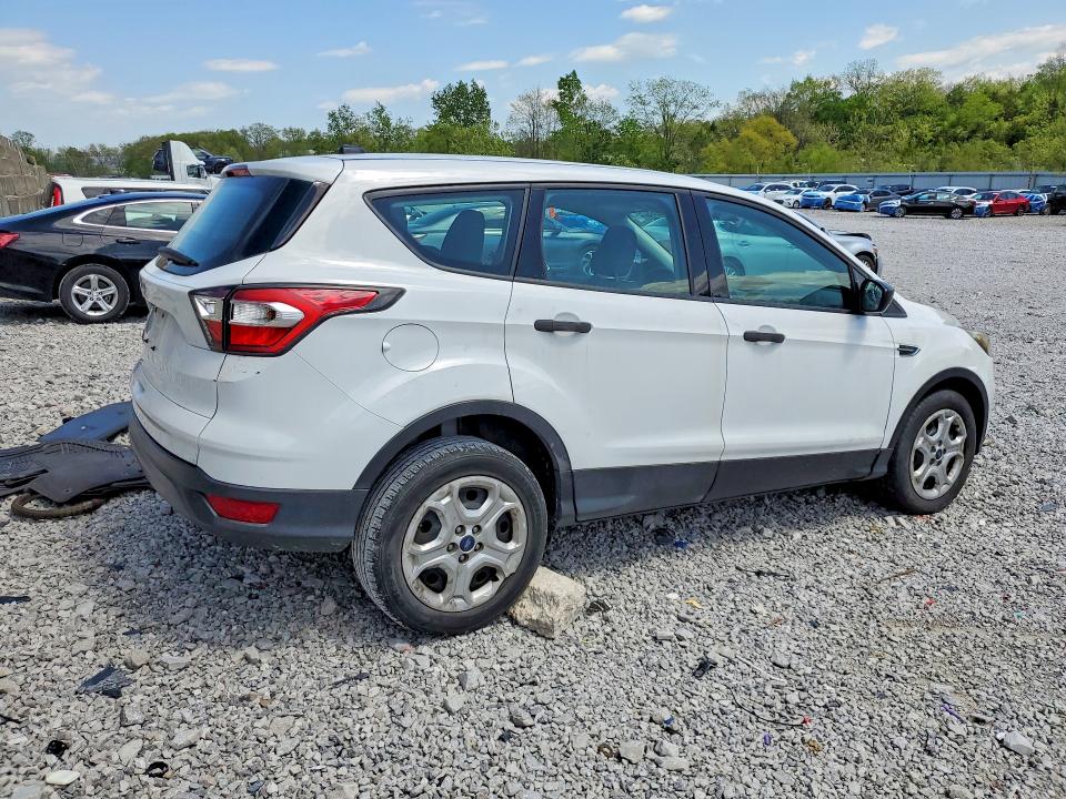 Продаж на аукціоні авто 2018 Ford Escape, vin: 1FMCU0F71JUA17322, номер лоту: 51096826