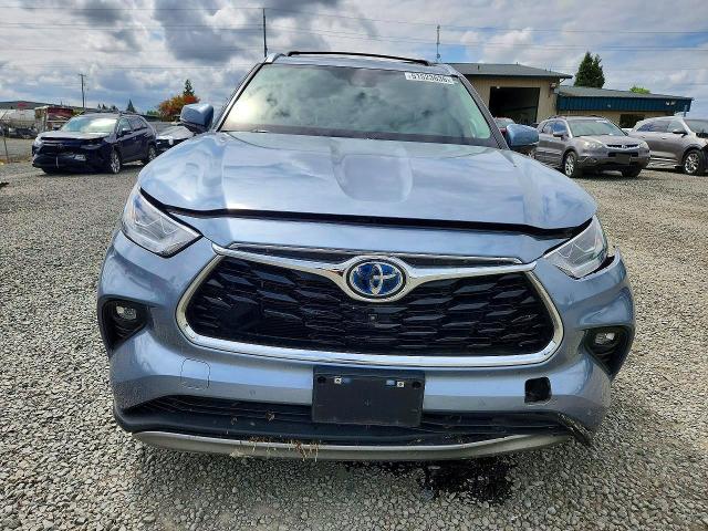 Продажа на аукционе авто 2023 Toyota Highlander Hybrid, vin: 5TDEBRCH6PS107325, номер лота: 51523636