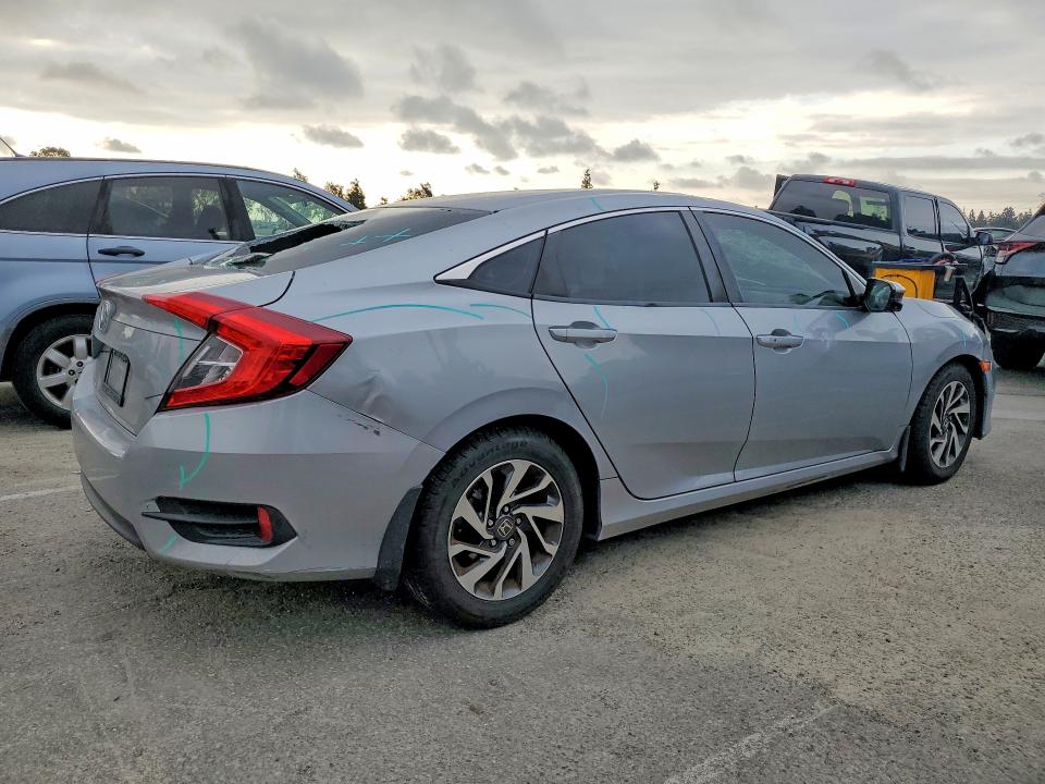 2016 Honda Civic მანქანა იყიდება აუქციონზე, vin: 2HGFC2F79GH562598, აუქციონის ნომერი: 48068696