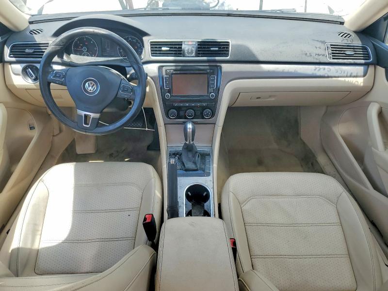 50061646 :رقم المزاد ، 1VWBN7A31EC073943 vin ، 2014 Volkswagen Passat مزاد بيع