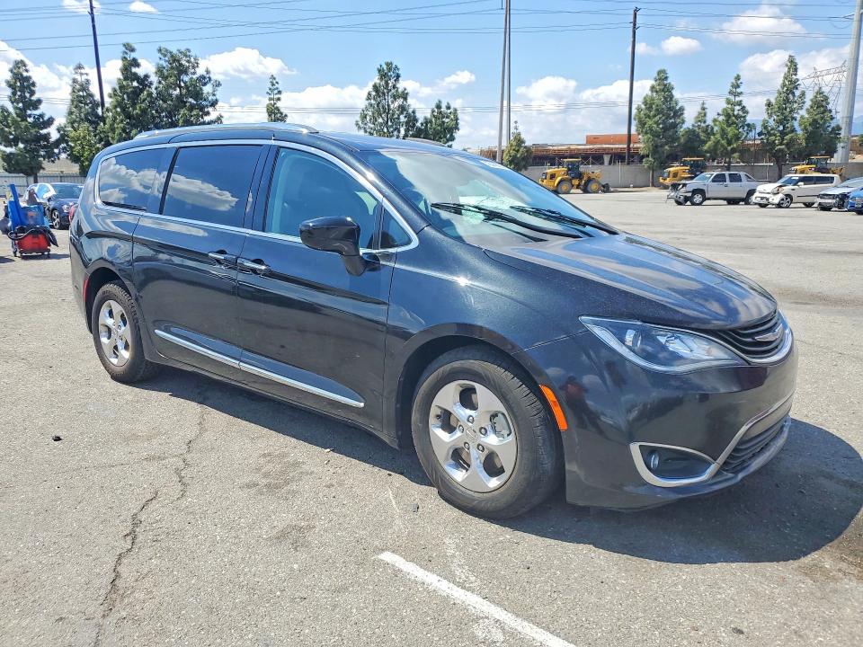 Продажа на аукционе авто 2018 Chrysler Pacifica, vin: 2C4RC1L71JR187656, номер лота: 48449926