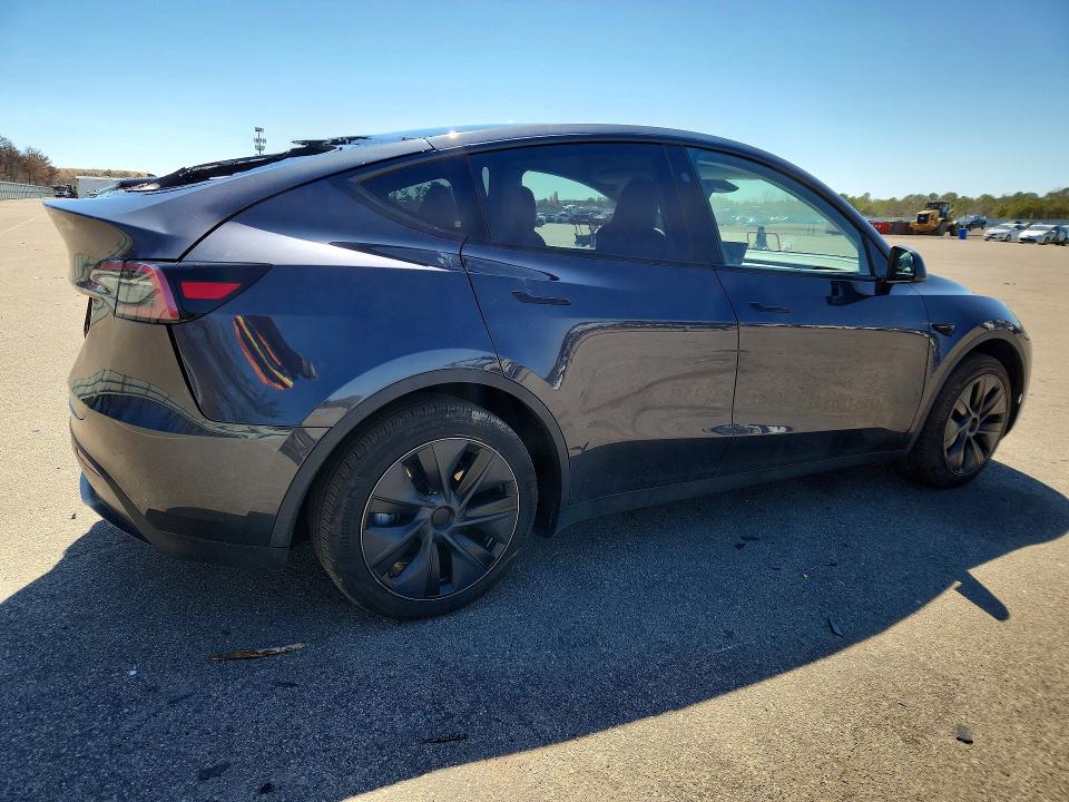 Продажа на аукционе авто 2024 Tesla Model Y, vin: 7SAYGDED6RF211836, номер лота: 49014086