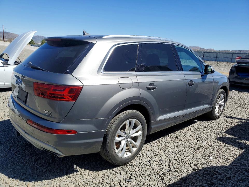 Продажа на аукционе авто 2017 Audi Q7, vin: WA1LAAF76HD026539, номер лота: 47986646