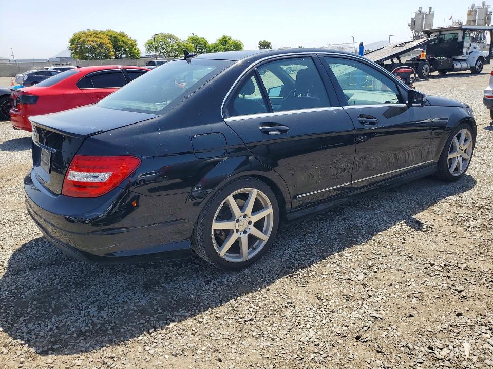 Продажа на аукционе авто 2013 Mercedes-benz C, vin: WDDGF4HB2DA782088, номер лота: 50563886