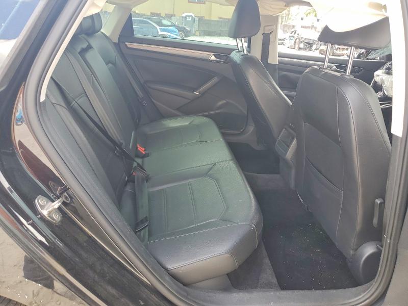 Продажа на аукционе авто 2018 Volkswagen Passat, vin: 1VWAA7A30JC026632, номер лота: 51172476
