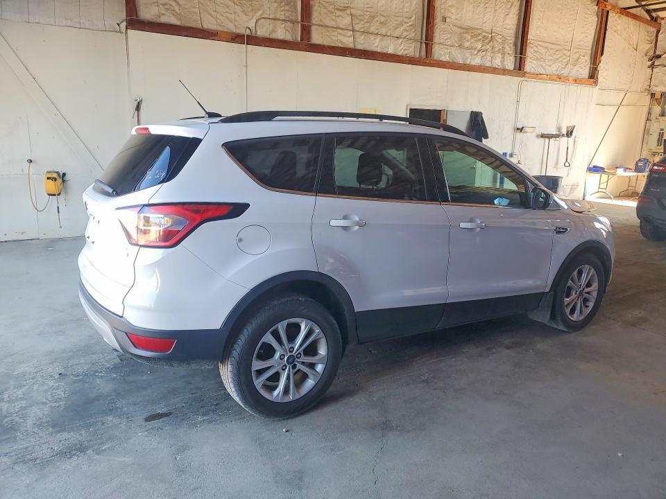 Продажа на аукционе авто 2018 Ford Escape, vin: 1FMCU0GD4JUA48021, номер лота: 48932396