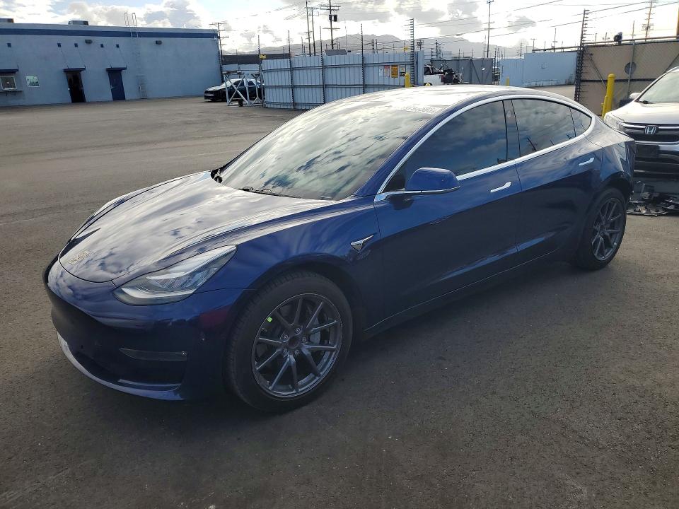 49790586 :رقم المزاد ، 5YJ3E1EA0KF326262 vin ، 2019 Tesla Model 3 مزاد بيع