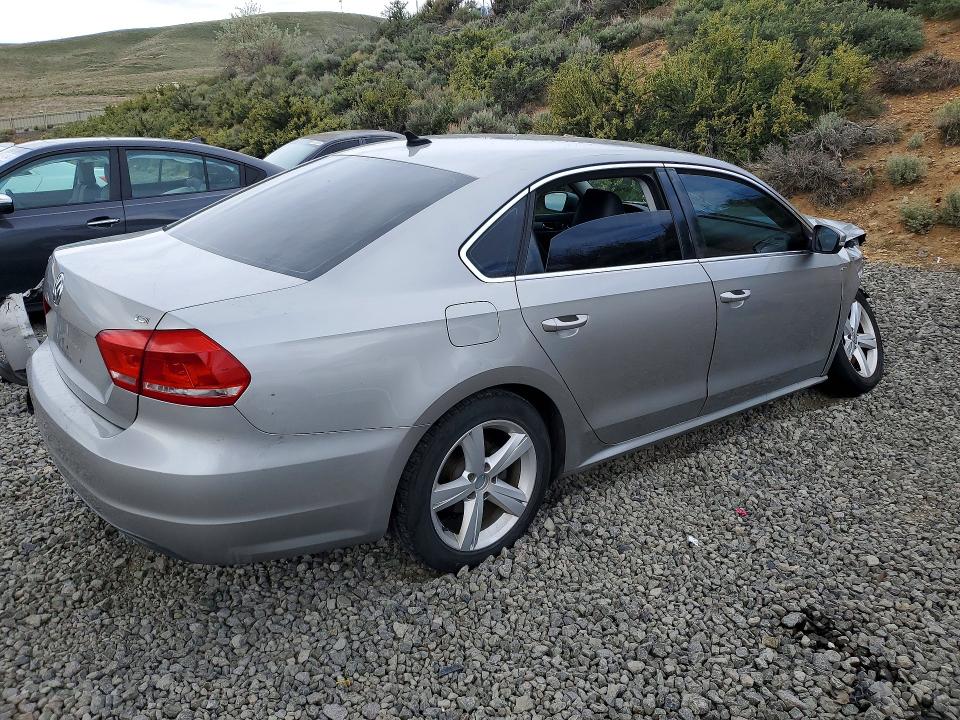 2014 Volkswagen Passat მანქანა იყიდება აუქციონზე, vin: 1VWAS7A3XEC044929, აუქციონის ნომერი: 49820546