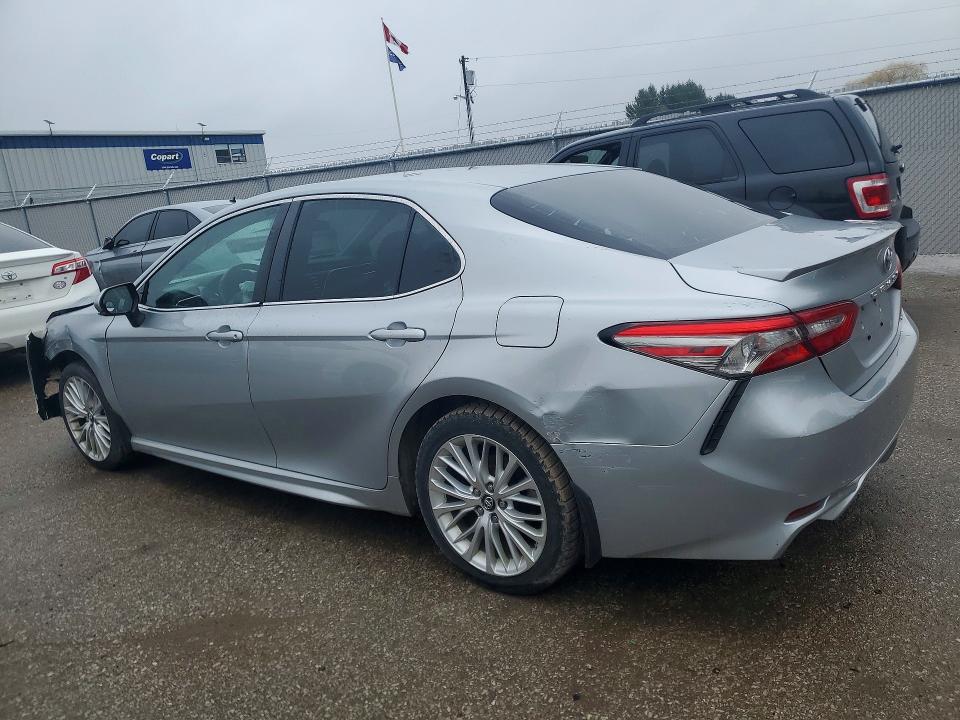 48535436 :رقم المزاد ، 4T1B11HK5JU124871 vin ، 2018 Toyota Camry مزاد بيع
