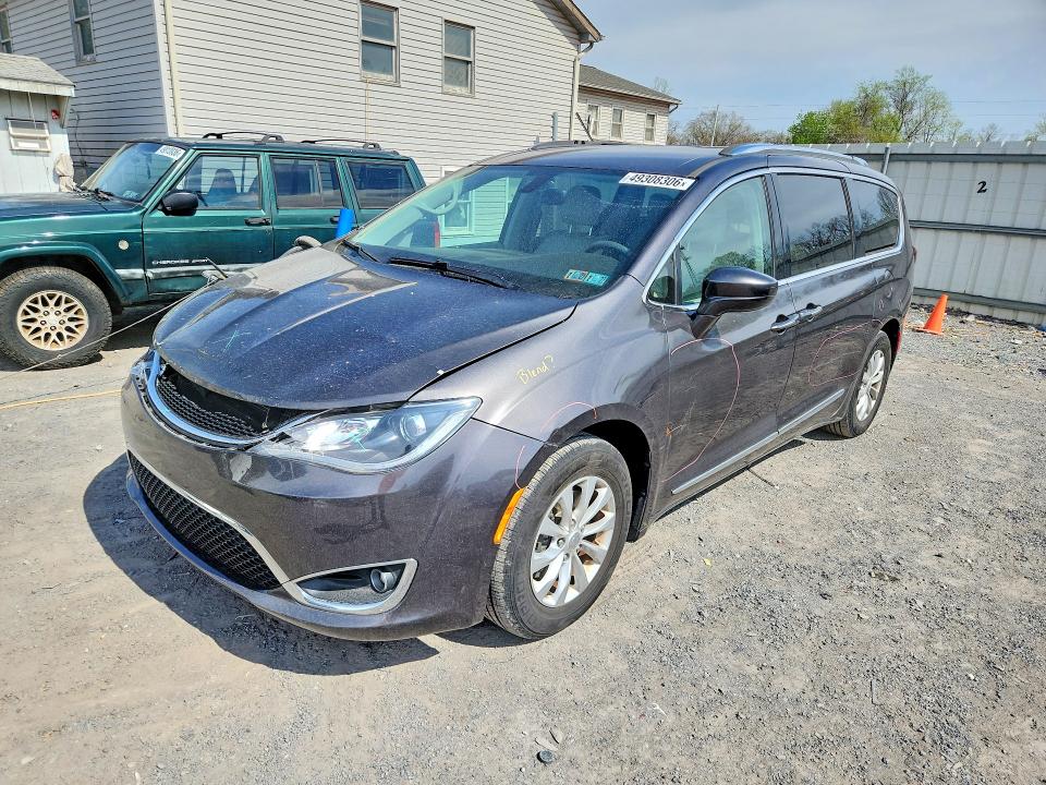 49308306 :رقم المزاد ، 2C4RC1EG6JR150115 vin ، 2018 Chrysler Pacifica مزاد بيع