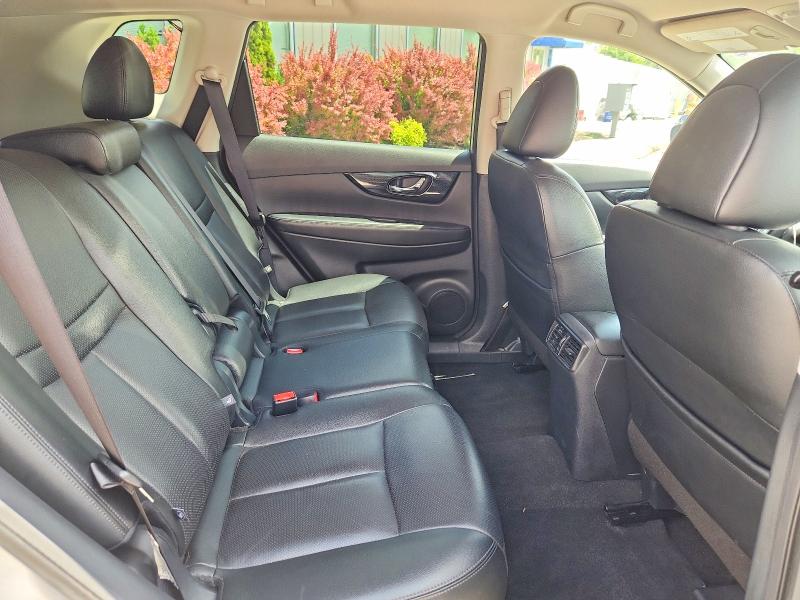 51284696 :رقم المزاد ، 5N1AT2MT0LC715855 vin ، 2020 Nissan Rogue مزاد بيع