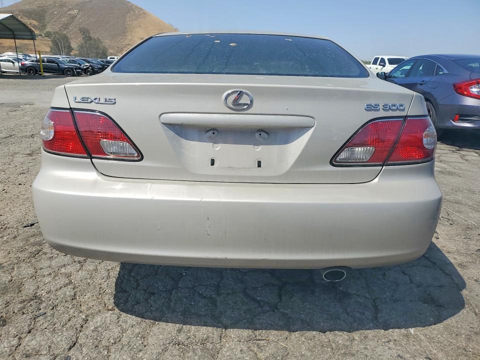 50409226 :رقم المزاد ، JTHBF30G420046289 vin ، 2002 Lexus Es مزاد بيع