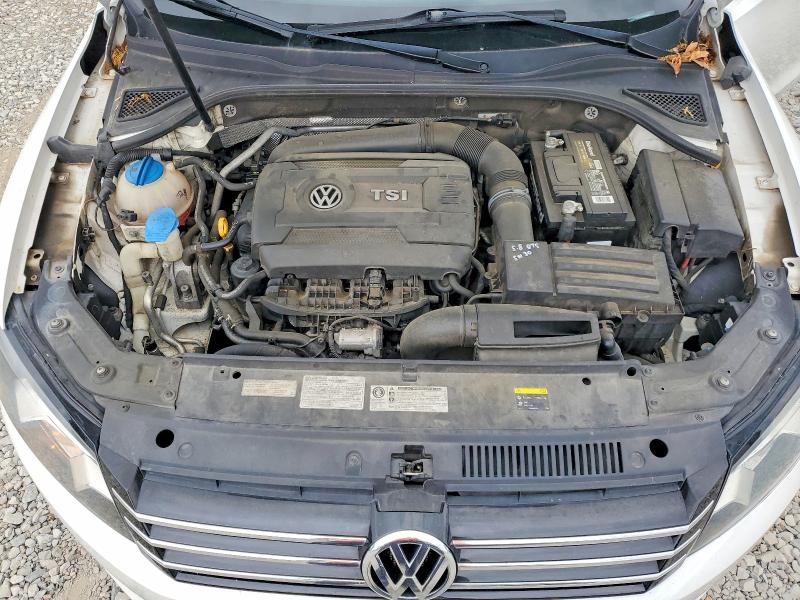 49544086 :رقم المزاد ، 1VWAT7A30FC075587 vin ، 2015 Volkswagen Passat مزاد بيع