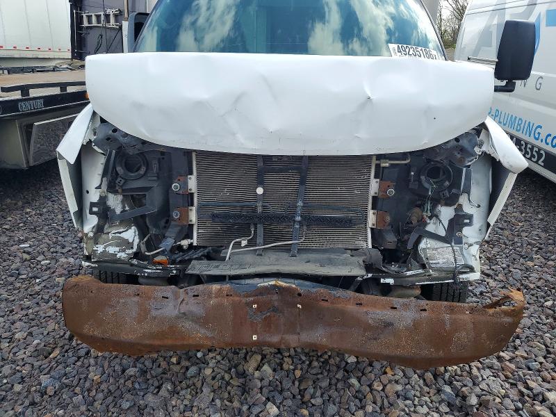 49235186 :رقم المزاد ، 1GBJG31U851233133 vin ، 2005 Chevrolet Express G3500 مزاد بيع