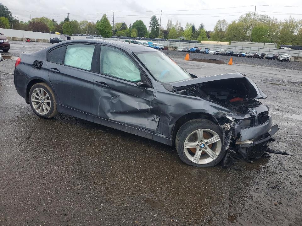 59729816 :رقم المزاد ، WBA8A3C54JA499595 vin ، 2018 Bmw 320 مزاد بيع