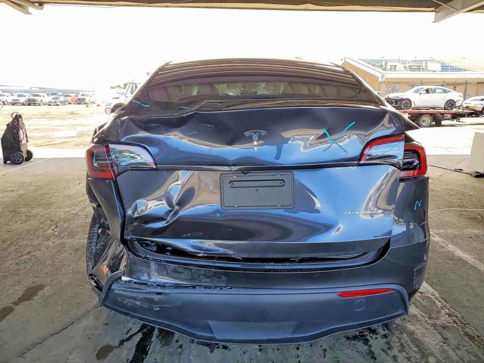 2024 Tesla Model Y მანქანა იყიდება აუქციონზე, vin: 7SAYGDEE1RF074829, აუქციონის ნომერი: 49440716