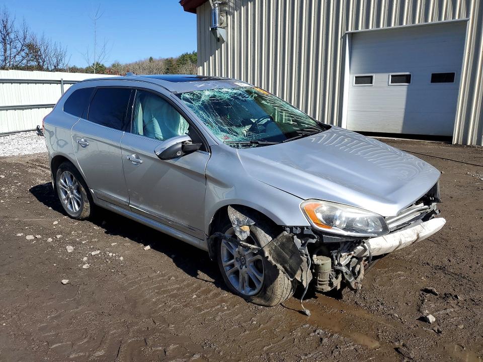 Продажа на аукционе авто 2016 Volvo Xc60, vin: YV4612RK8G2781174, номер лота: 49171156