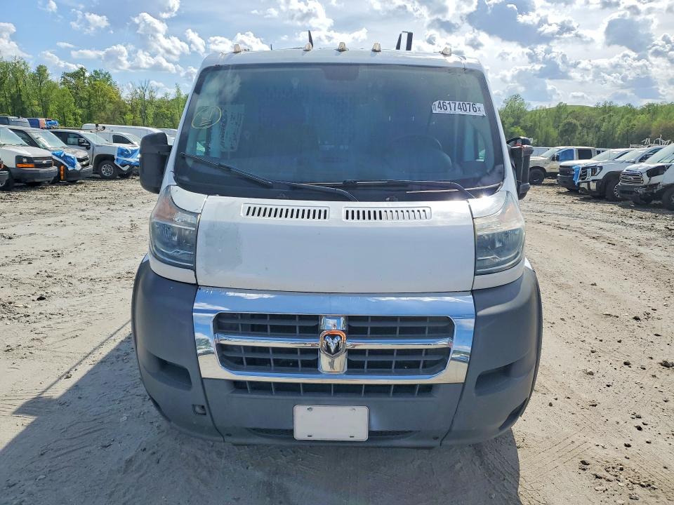 46174076 :رقم المزاد ، 3C6TRVAG1HE544027 vin ، 2017 Ram Promaster 1500 مزاد بيع