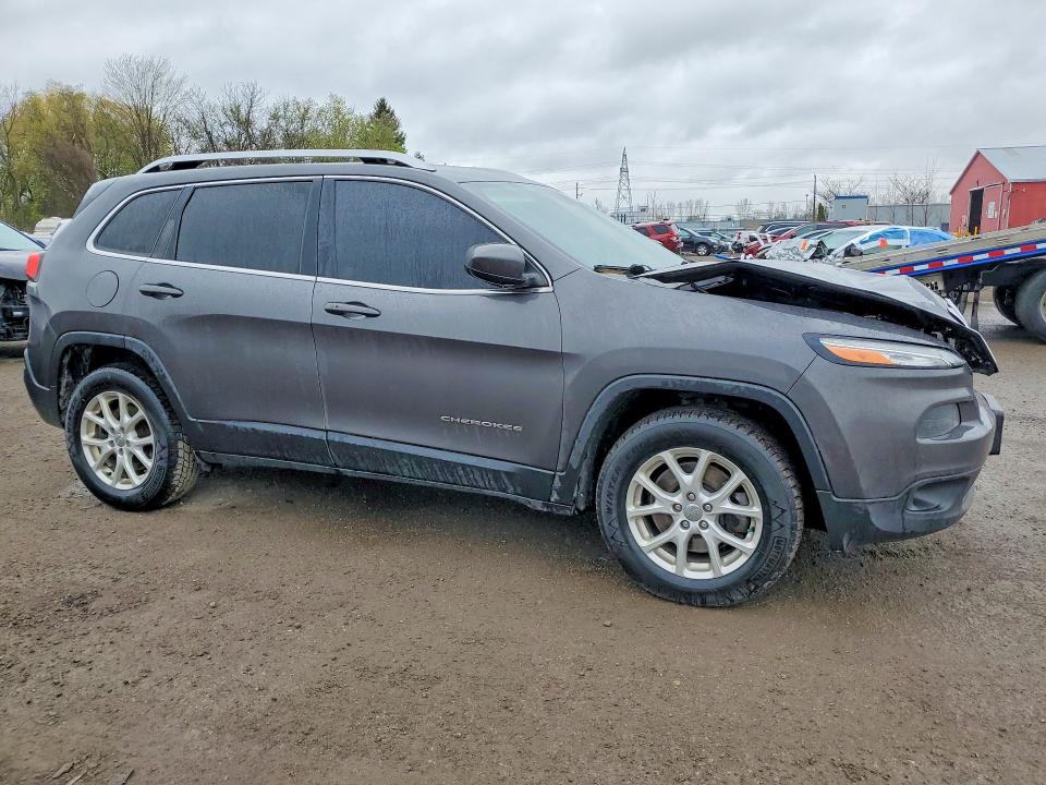 51124176 :رقم المزاد ، 1C4PJMCXXJD594795 vin ، 2018 Jeep Cherokee مزاد بيع