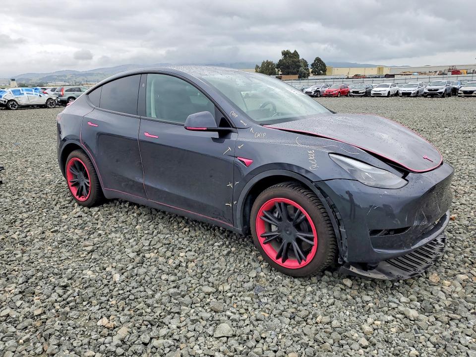 48095366 :رقم المزاد ، 7SAYGDEE2RF060907 vin ، 2024 Tesla Model Y مزاد بيع