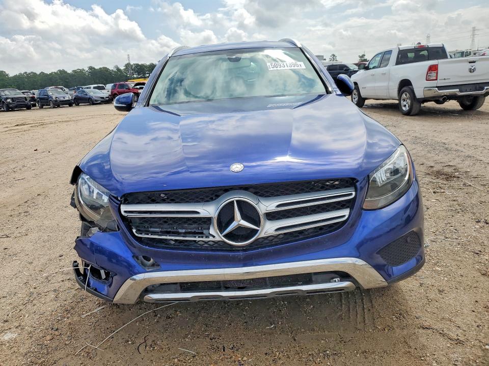 50931396 :رقم المزاد ، WDC0G4JB4HF132765 vin ، 2017 Mercedes-benz Glc مزاد بيع