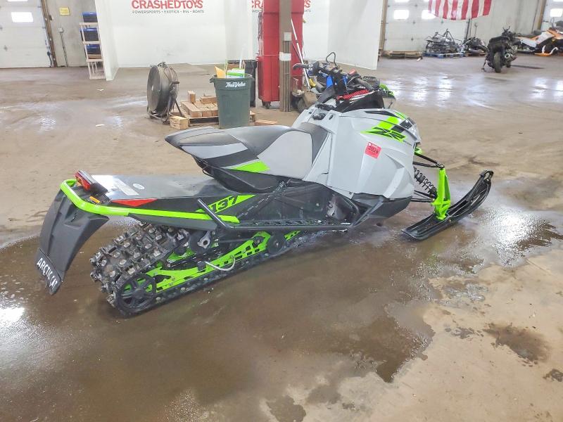 48866936 :رقم المزاد ، 4UF18SNW6JT100750 vin ، 2018 Arctic Cat Zr8000 137 Sp Es Er مزاد بيع