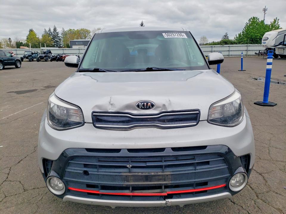 50297286 :رقم المزاد ، KNDJX3AA6J7576645 vin ، 2018 Kia Soul مزاد بيع