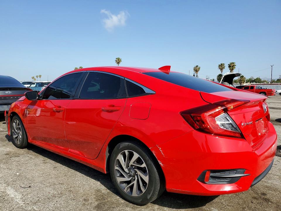 Продажа на аукционе авто 2018 Honda Civic, vin: 2HGFC2F72JH568668, номер лота: 50348986